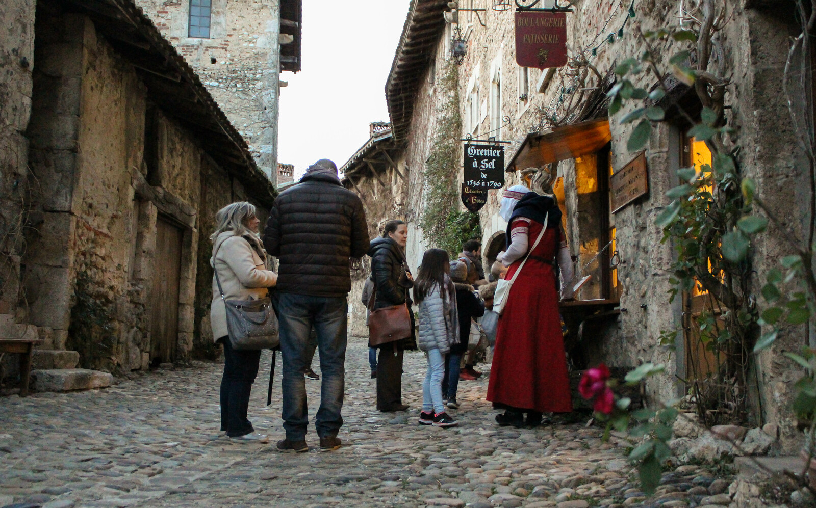 Pérouges, visite costumée