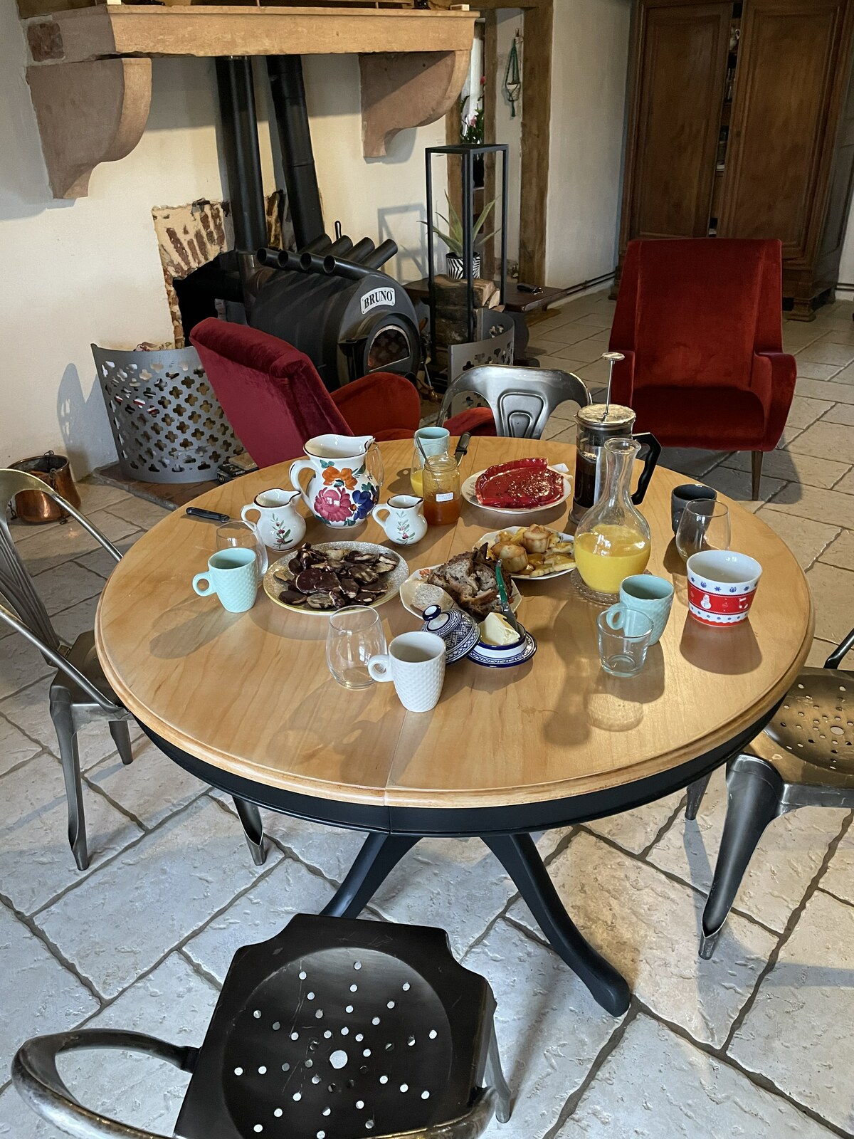 Petit dejeuner au domaine des Granges neuves à Confrançon