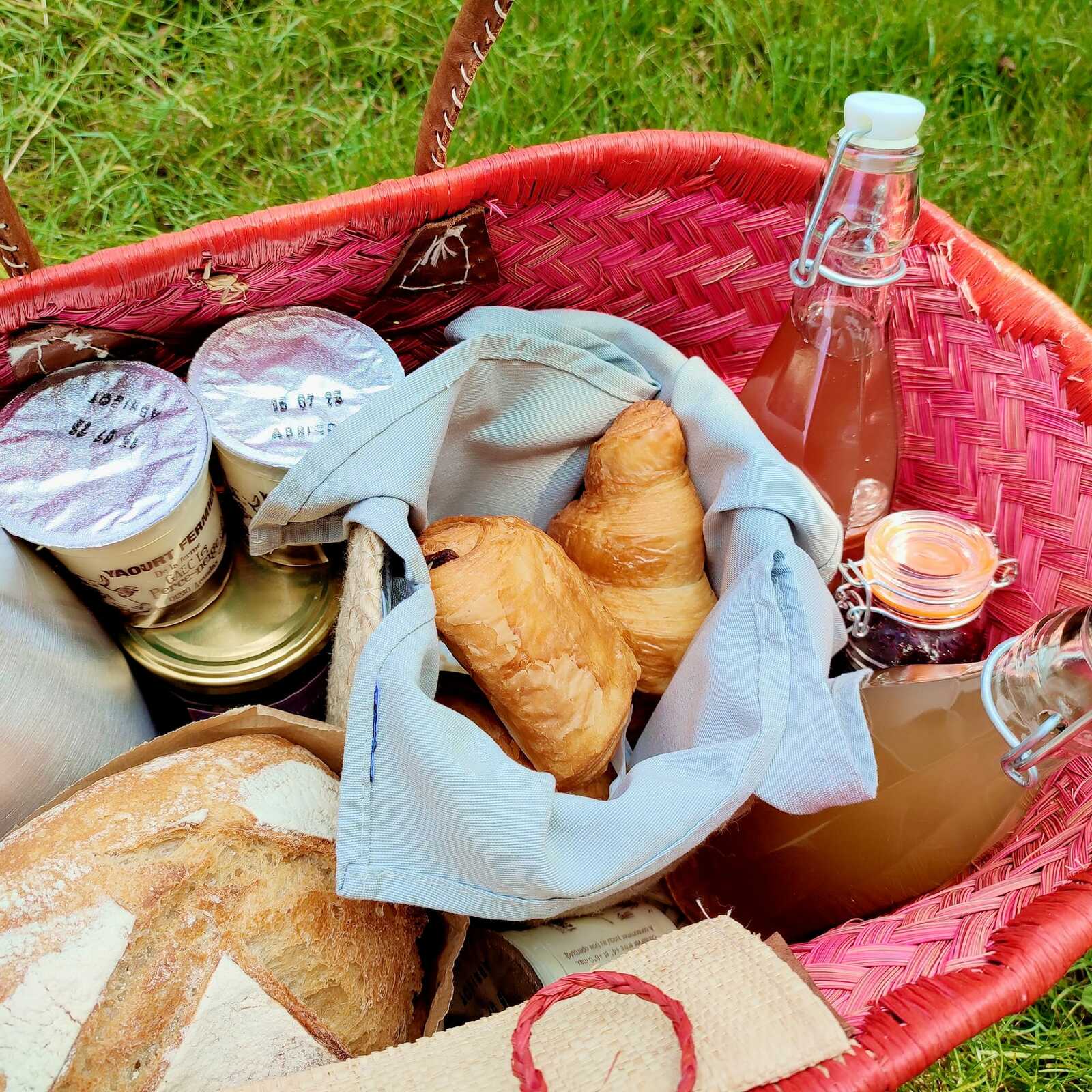 Gîtes Ain's Temps Bugey  - petit déjeuner 3